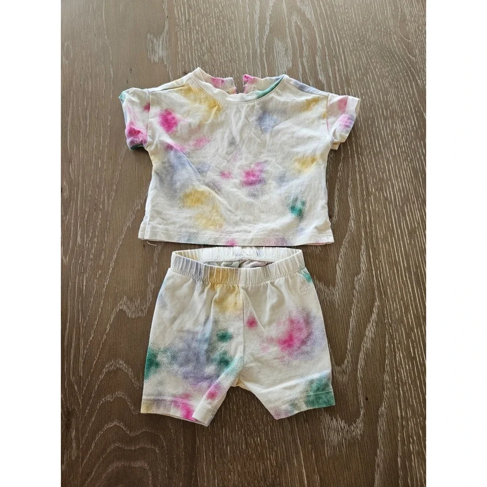 Baby gap set 0-3 mos‎
